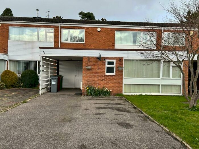 4 Bedroom House To Rent In Milcote Road, Solihull, B91