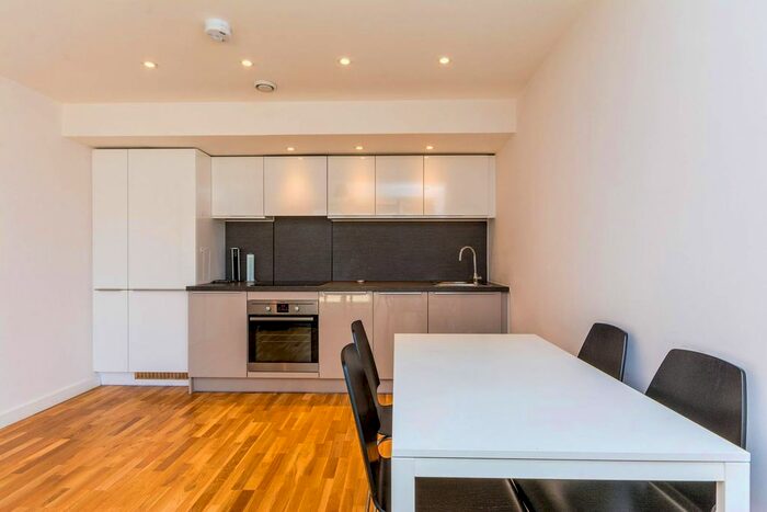 1 Bedroom Flat To Rent In Ealing Road, Brentford, TW8