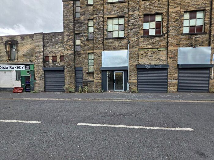 Detached House For Sale In Buck Street, Bradford, BD3