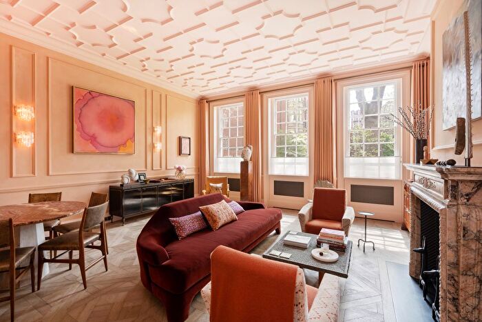 2 Bedroom Flat For Sale In Mount Street, Mayfair, London, W1K