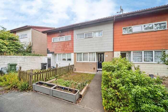 2 Bedroom Terraced House For Sale In Sunningdale Way, Bletchley, Milton Keynes, MK3