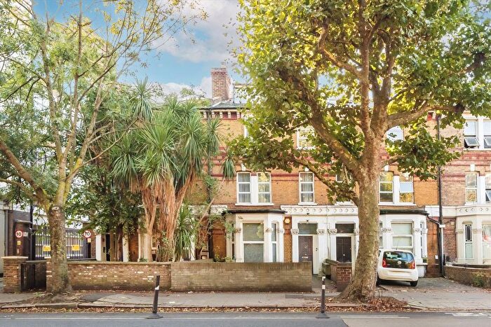 1 Bedroom Flat To Rent In The Vale, Acton, W3