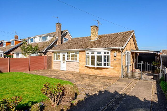2 Bedroom Detached Bungalow For Sale In North Lane, Huntington, York, YO32