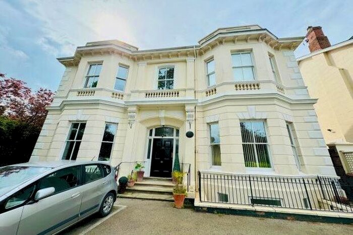 2 Bedroom Flat To Rent In Lillington Road, Leamington Spa, CV32