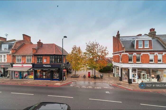 Studio To Rent In Upper Richmond Road West, London, SW14