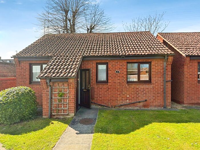 2 Bedroom Detached Bungalow For Sale In Exeter Gardens, Bourne, PE10