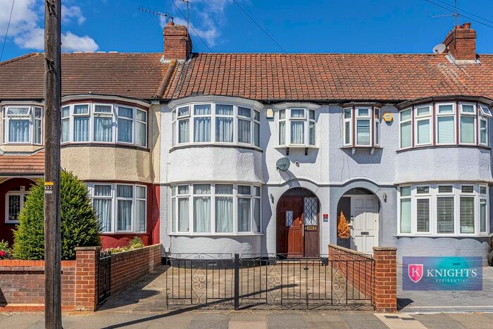 3 Bedroom Terraced House To Rent In Mayfield Crescent, London, N9
