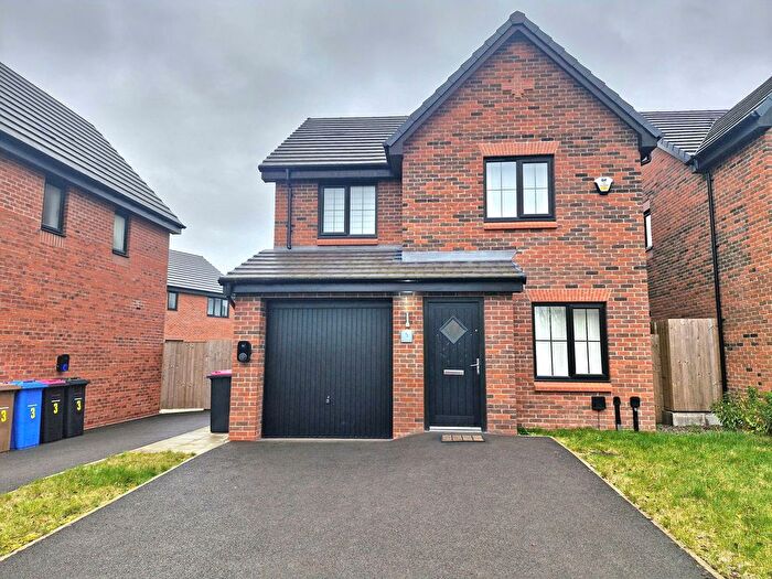 3 Bedroom Detached House To Rent In Clubhouse Avenue, Little Hulton, M38