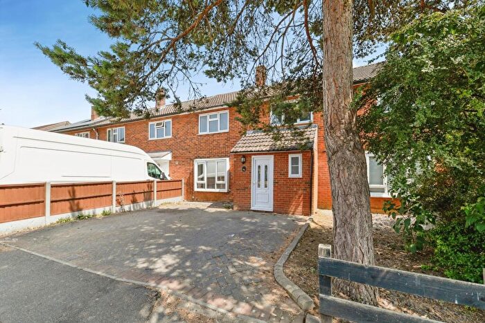 3 Bedroom Terraced House For Sale In Lygrave, Stevenage, Hertfordshire, SG2