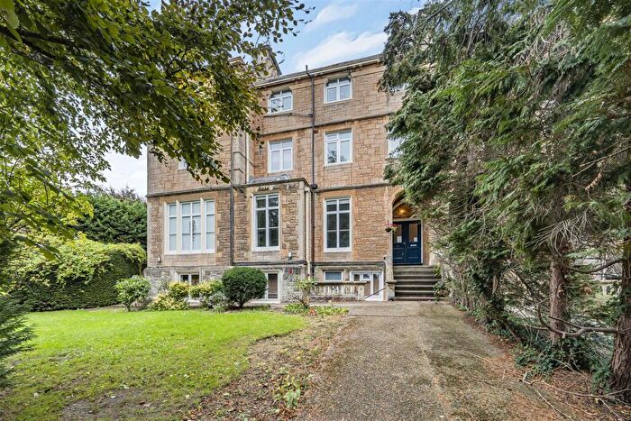 2 Bedroom Apartment For Sale In Ormonde House, Priory Way, Datchet, SL3