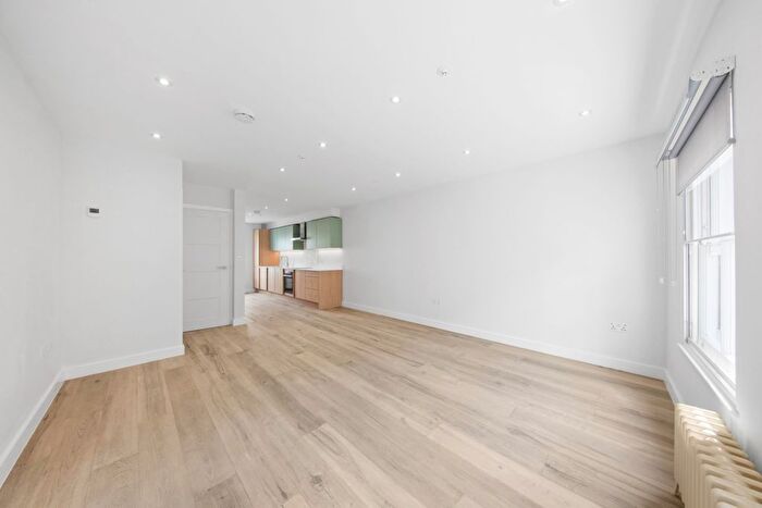 2 Bedroom Flat To Rent In Monmouth Street, Covent Garden, WC2H