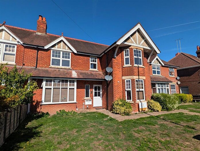 2 Bedroom Flat For Sale In Winchester Road, Basingstoke, RG21