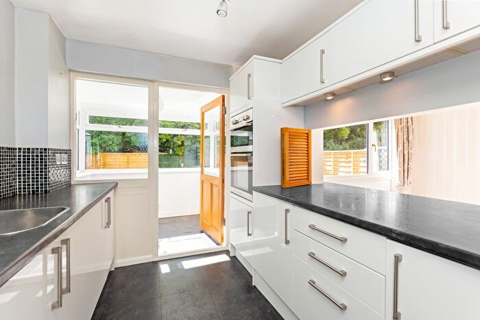 3 Bedroom End Of Terrace House For Sale In Relugas Place, Grange, Edinburgh, EH9