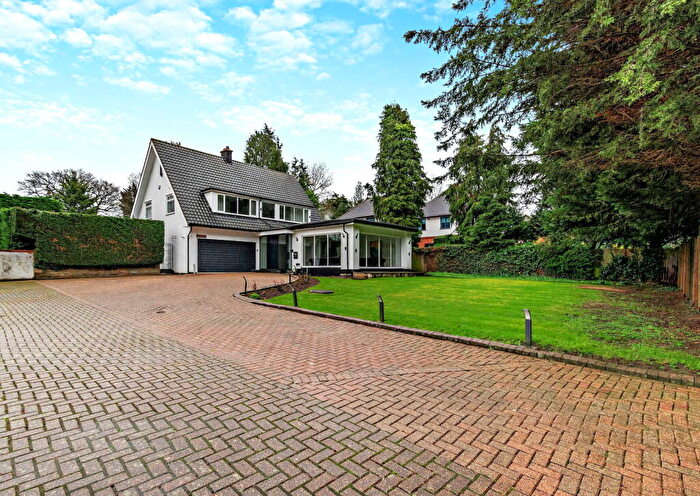 3 Bedroom Detached House For Sale In Oxhey Lane, Hatch End, Pinner, HA5