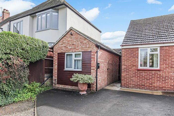 1 Bedroom Flat To Rent In Eynsham Road, Botley, OX2