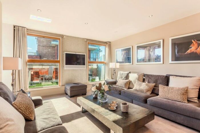 3 Bedroom Flat To Rent In Exchange House, Chapter Street, Westminster, London, SW1P