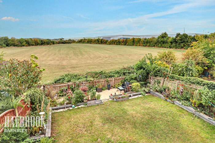 4 Bedroom Detached House For Sale In Lynham Avenue, Birdwell, S70