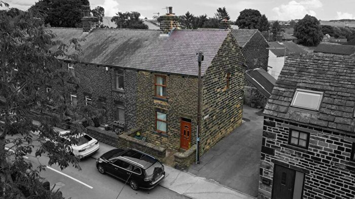 3 Bedroom End Of Terrace House For Sale In Towngate, Thurlstone, S36