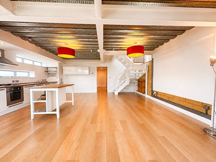 2 Bedroom Apartment To Rent In City Lofts, Roath, Cardiff, CF24