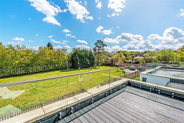 1 Bedroom Flat For Sale In Horsham Road, Beare Green, Dorking, RH5