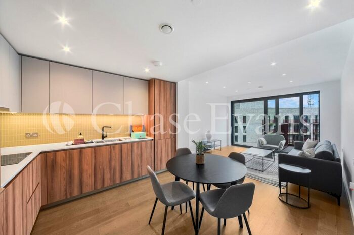 2 Bedroom Apartment To Rent In Belfield Mansions, Park & Sayer, Elephant And Castle, SE17