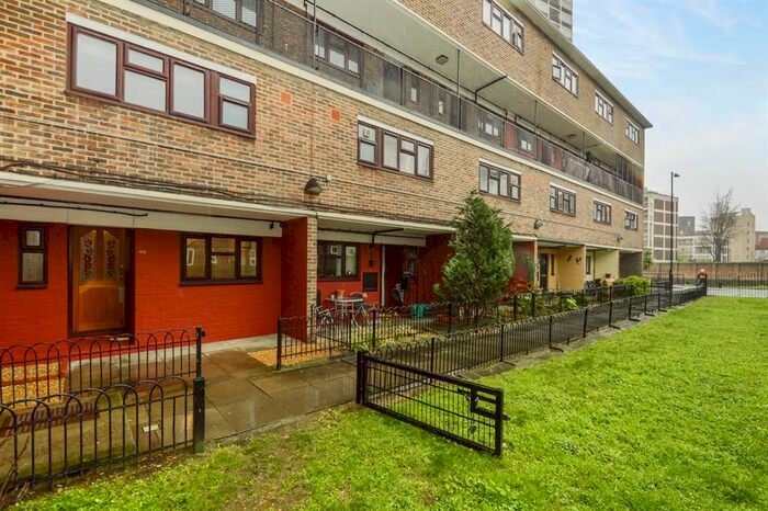 3 Bedroom Flat To Rent In New North Road, London, N1