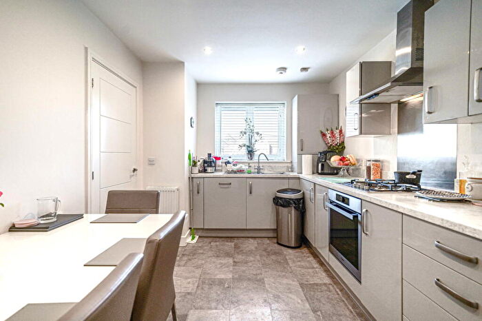 3 Bedroom Semi-Detached House For Sale In Stadium Rd, Hall Green, West Midlands, B28
