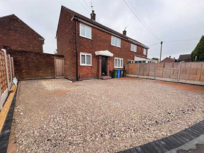 3 Bedroom Semi-Detached House For Sale In Stephens Road, Stalybridge, SK15