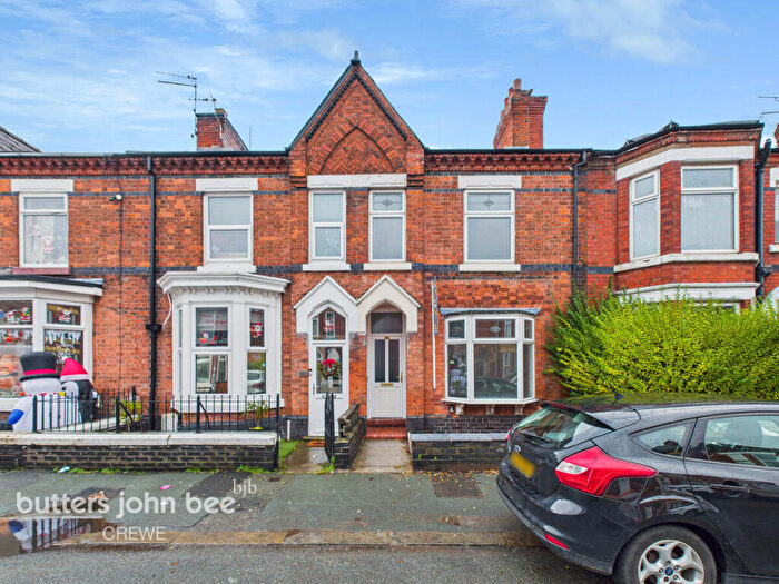 3 Bedroom Terraced House For Sale In Walthall Street, Crewe, CW2