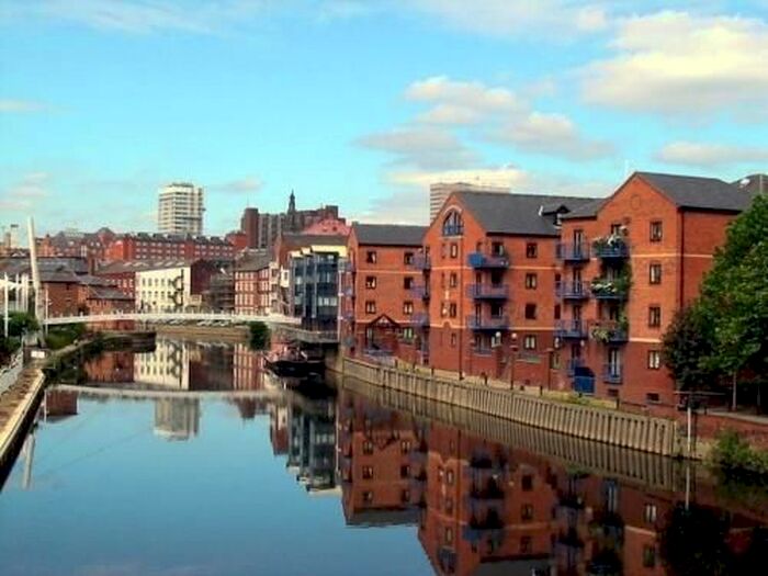 2 Bedroom Flat To Rent In Langtons Wharf, The Calls, Leeds, LS2