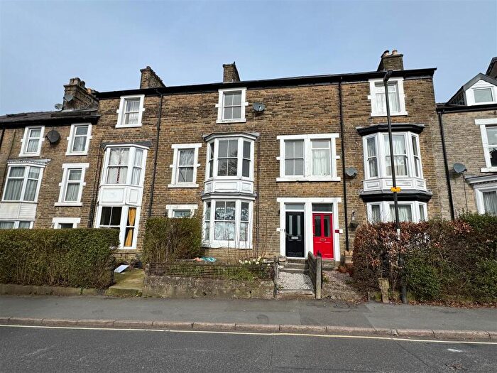 3 Bedroom Apartment To Rent In Bath Road, Buxton, SK17