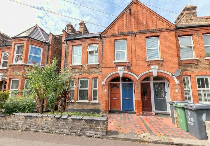 2 Bedroom Flat To Rent In Blyth Road, Walthamstow, London, E17