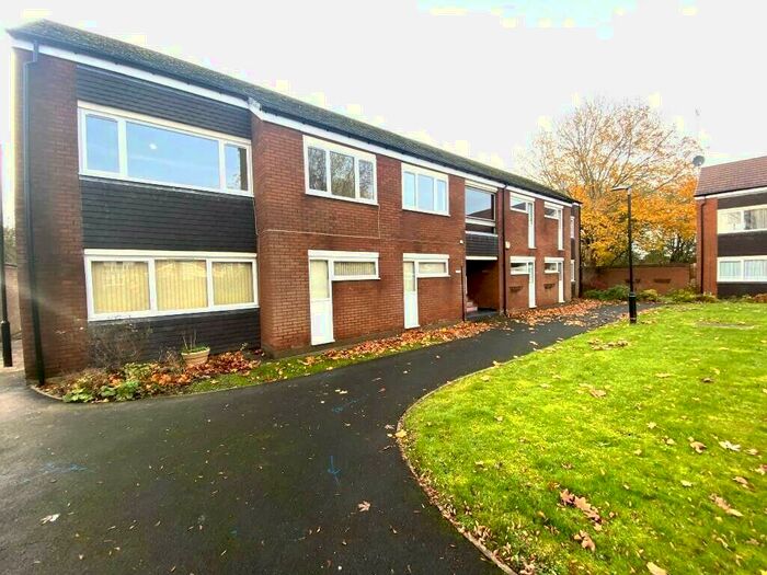 2 Bedroom Flat To Rent In The Firs, Maxstoke Lane, Meriden, CV7