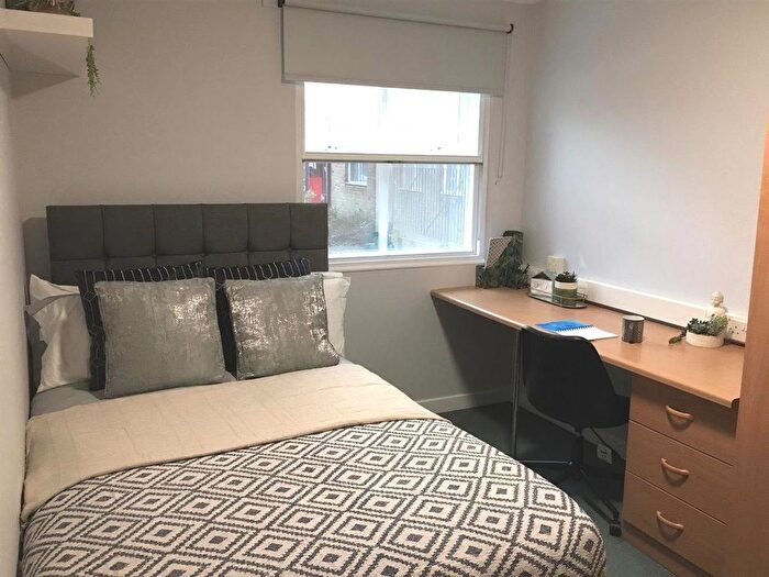 1 Bedroom Flat To Rent In New Cross Road, London, SE14