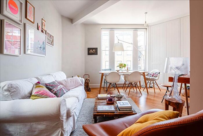 1 Bedroom Flat For Sale In Columbia Road, Shoreditch, E2
