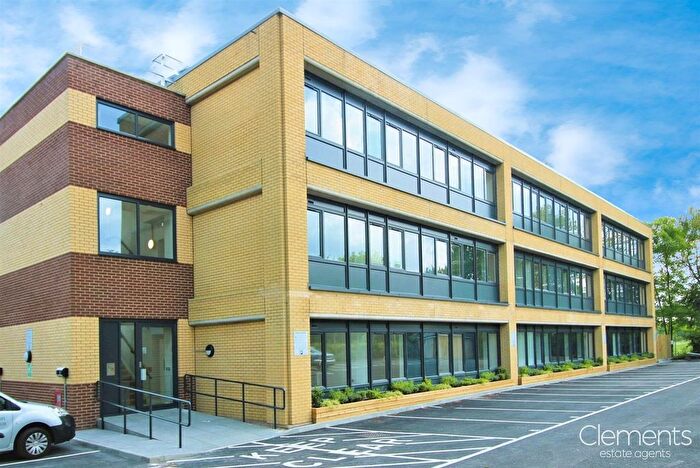 1 Bedroom Flat To Rent In Home Park Mill Link, Kings Langley, WD4