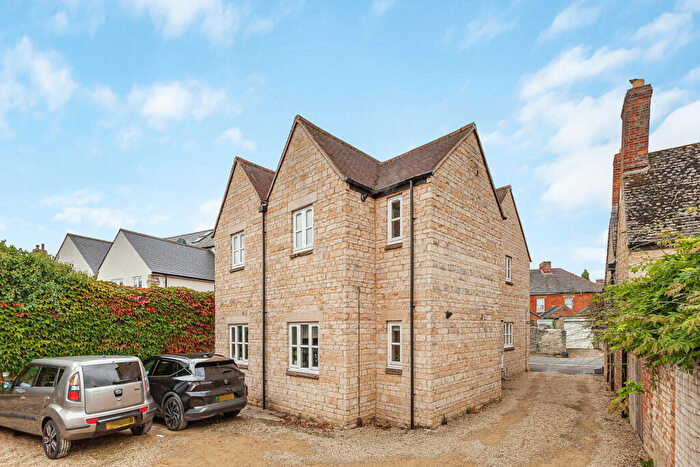 2 Bedroom Apartment For Sale In Thames Street, Eynsham, Oxfordshire, OX29
