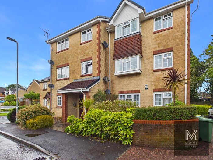 2 Bedroom Flat To Rent In Collett Close, Hanham, Bristol, Gloucestershire, BS15