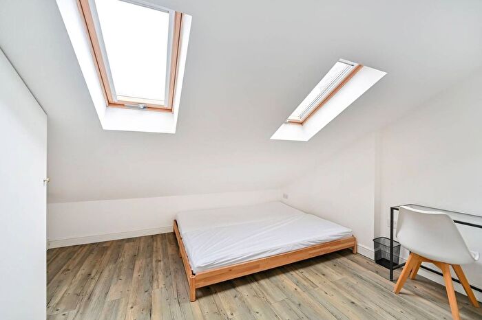 Studio To Rent In Station Road, Kingston, Kingston Upon Thames, KT2