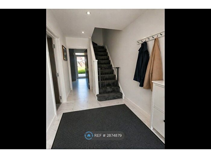 4 Bedroom Semi Detached House To Rent In Dagnam Park Drive, Romford, RM3