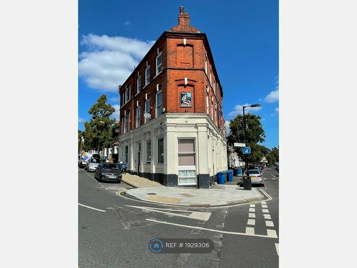 2 Bedroom Flat To Rent In Malfort Road, London, SE5