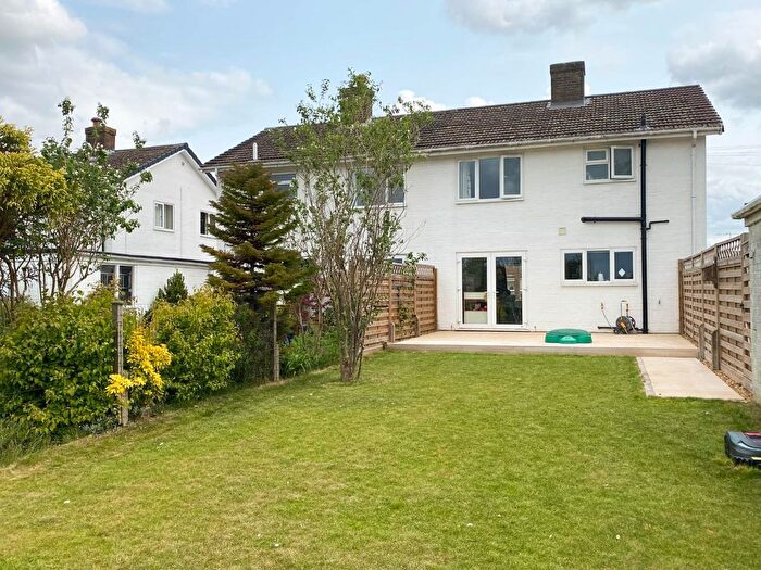 3 Bedroom Semi-detached House For Sale In Westfield Road, Great Shelford, Cambridge, CB22