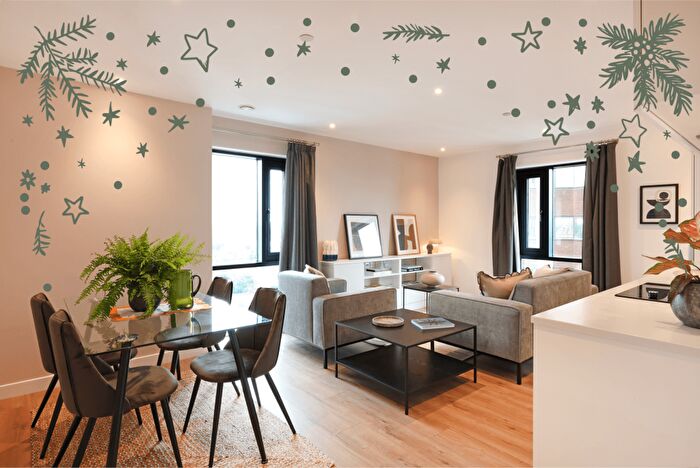 2 Bedroom Apartment To Rent In The Lansdowne, Hagley Road, Birmingham, B16