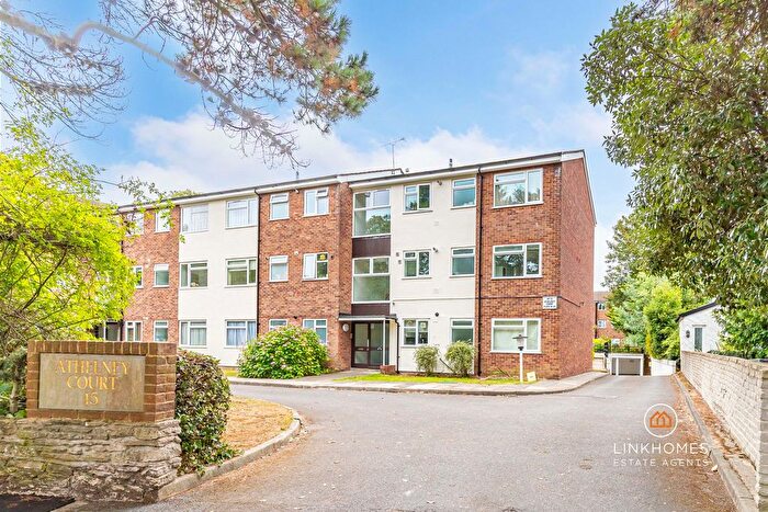 2 Bedroom Flat For Sale In Gervis Road, Bournemouth, BH1