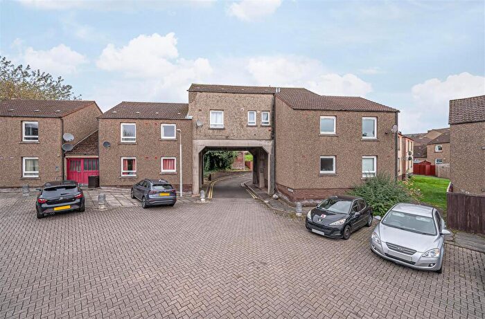 1 Bedroom Flat To Rent In Kirklands, Dunfermline, KY12