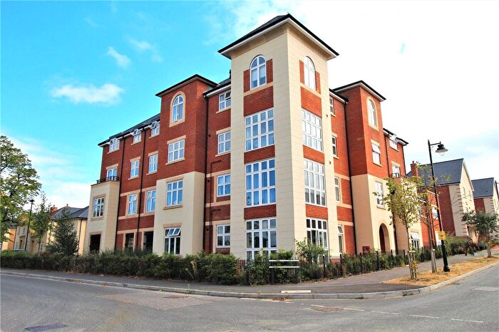 1 Bedroom Flat For Sale In Montgomery Avenue, Wellesley, Aldershot, Hampshire, GU11