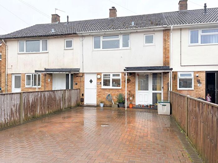 3 Bedroom Terraced House For Sale In Beech Crescent, Hythe, Southampton, SO45