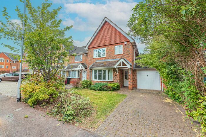 3 Bedroom Detached House To Rent In Patrick Road, Caversham, Reading, RG4