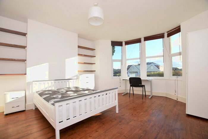 6 Bedroom Semi-Detached House To Rent In Bristol Hill, BS4