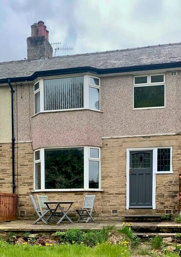 3 Bedroom Terraced House To Rent In Erringden Road, Mytholmroyd, HX7